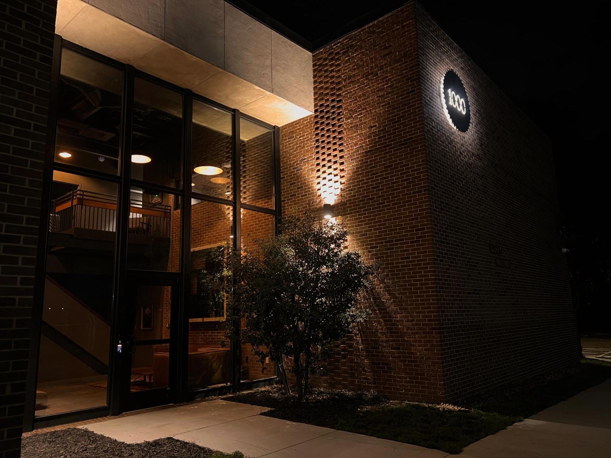 Classified Moto - The Frank Room Richmond Exterior photo