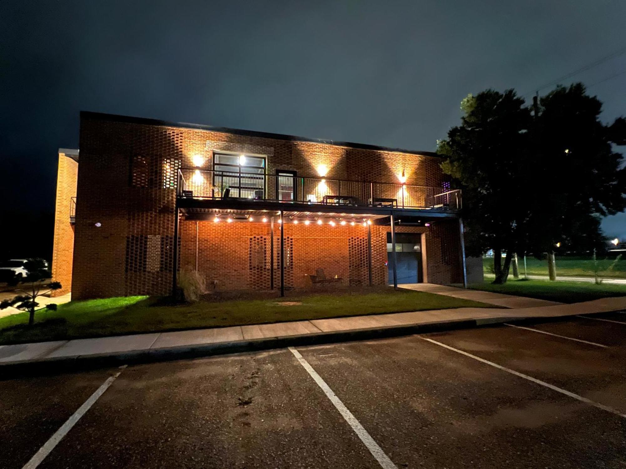 Classified Moto - The Frank Room Richmond Exterior photo